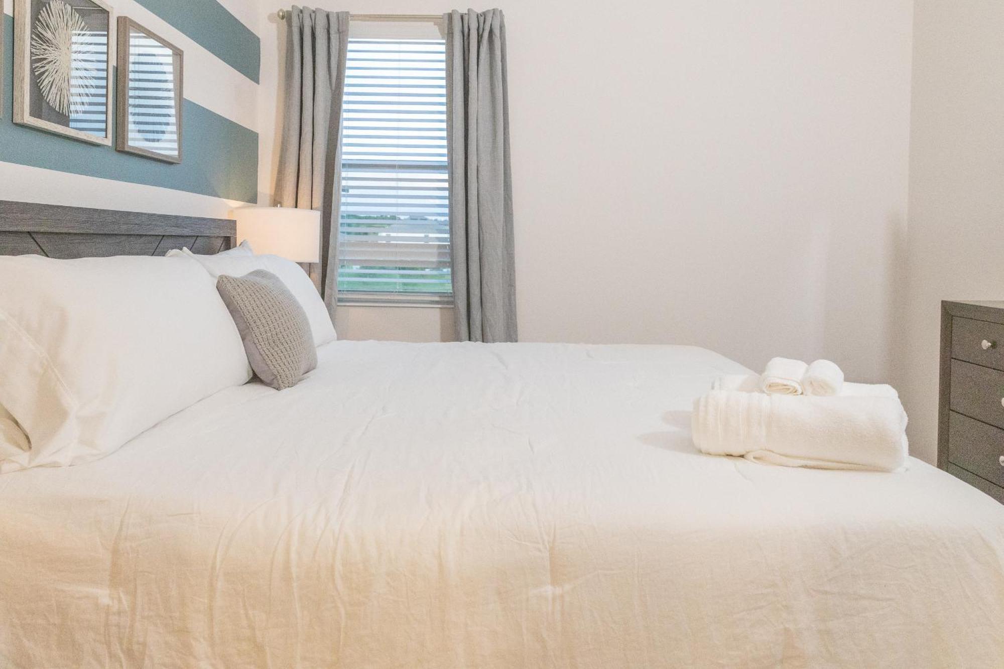 Waterfront Brand New Modern Luxury 8 Bedroom Pool House! Sleeps 16 基西米 外观 照片